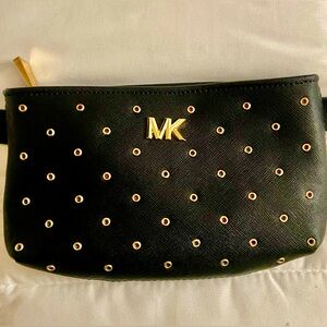 New MICHAEL KORS Black Gold Grommet Logo Size L/XL Belt Bag Fanny Adjustable